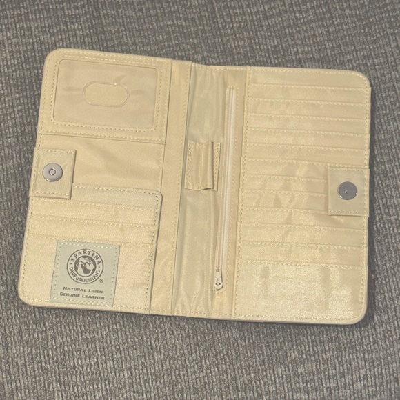 Spartina 449 Hilton Head Snap Wallet - never used - Picture 3 of 4